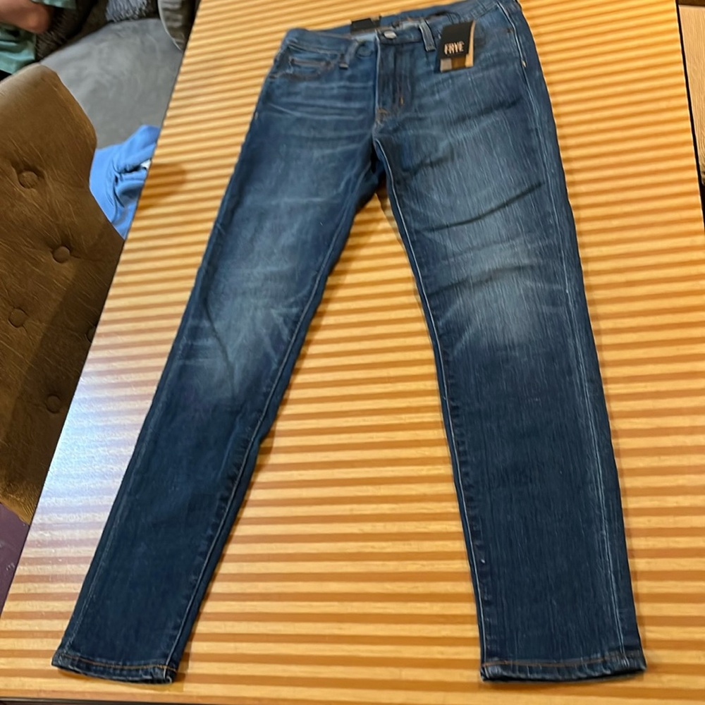 Frye Addie skinny jeans!!